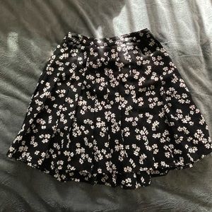Floral 90s mini skirt